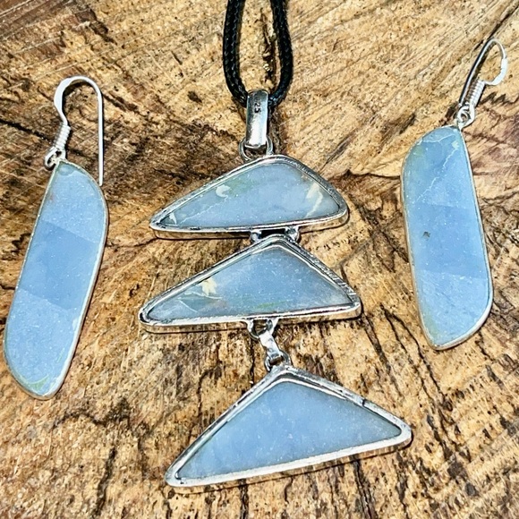 Blue Anhydrite Angelite Pendant & Earrings - Picture 4 of 10